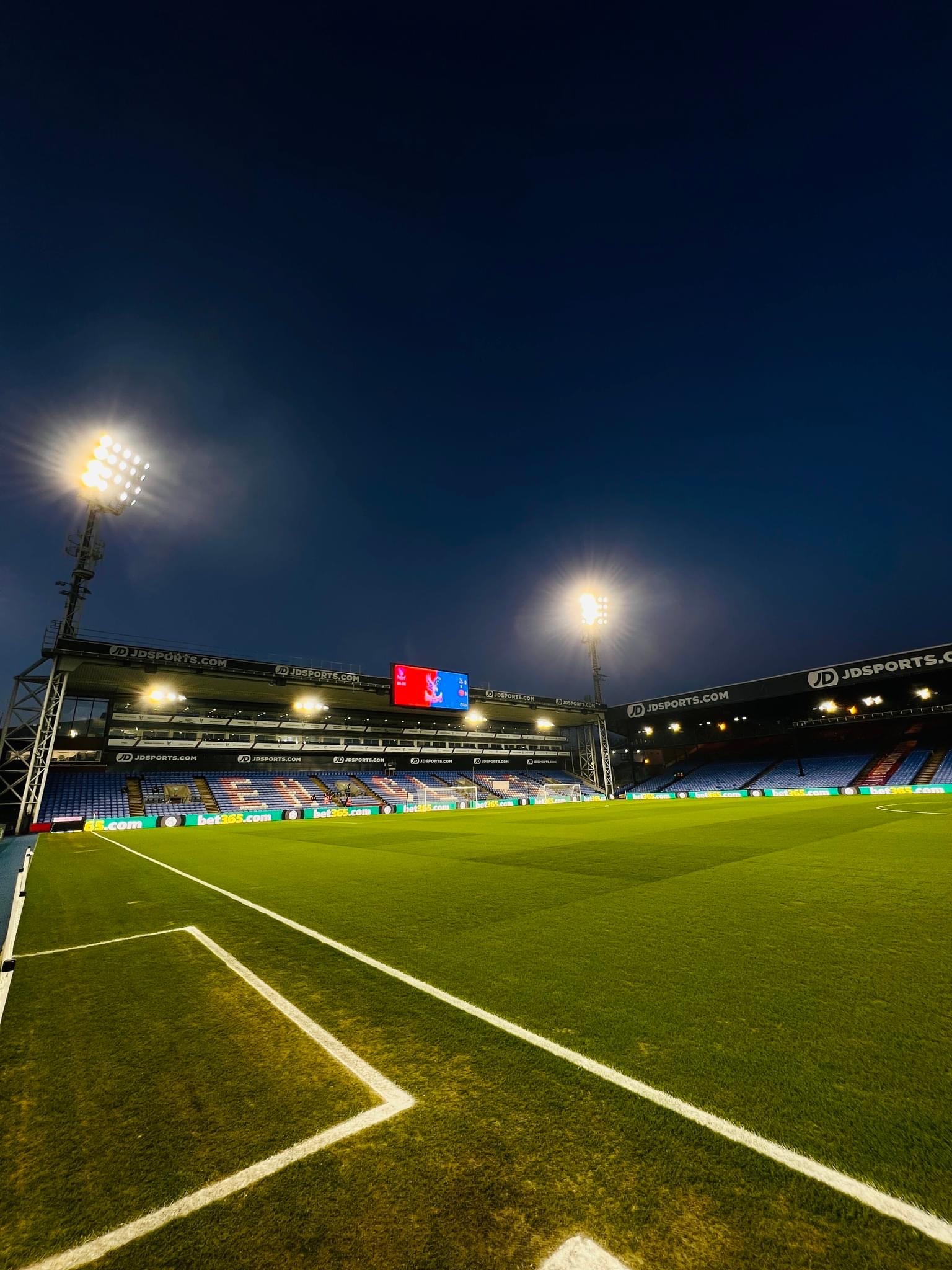 曼联客场大胜水晶宫,赢得激动战 曼联客场大胜水晶宫,赢得激动战