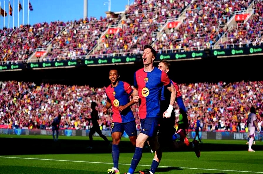 关于巴塞罗那客场小胜拉科鲁尼亚，继续领跑的信息