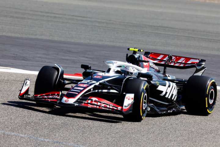 哈斯车队绝杀梅赛德斯,汉密尔顿高光表现 哈斯车队绝杀梅赛德斯,汉密尔顿高光表现