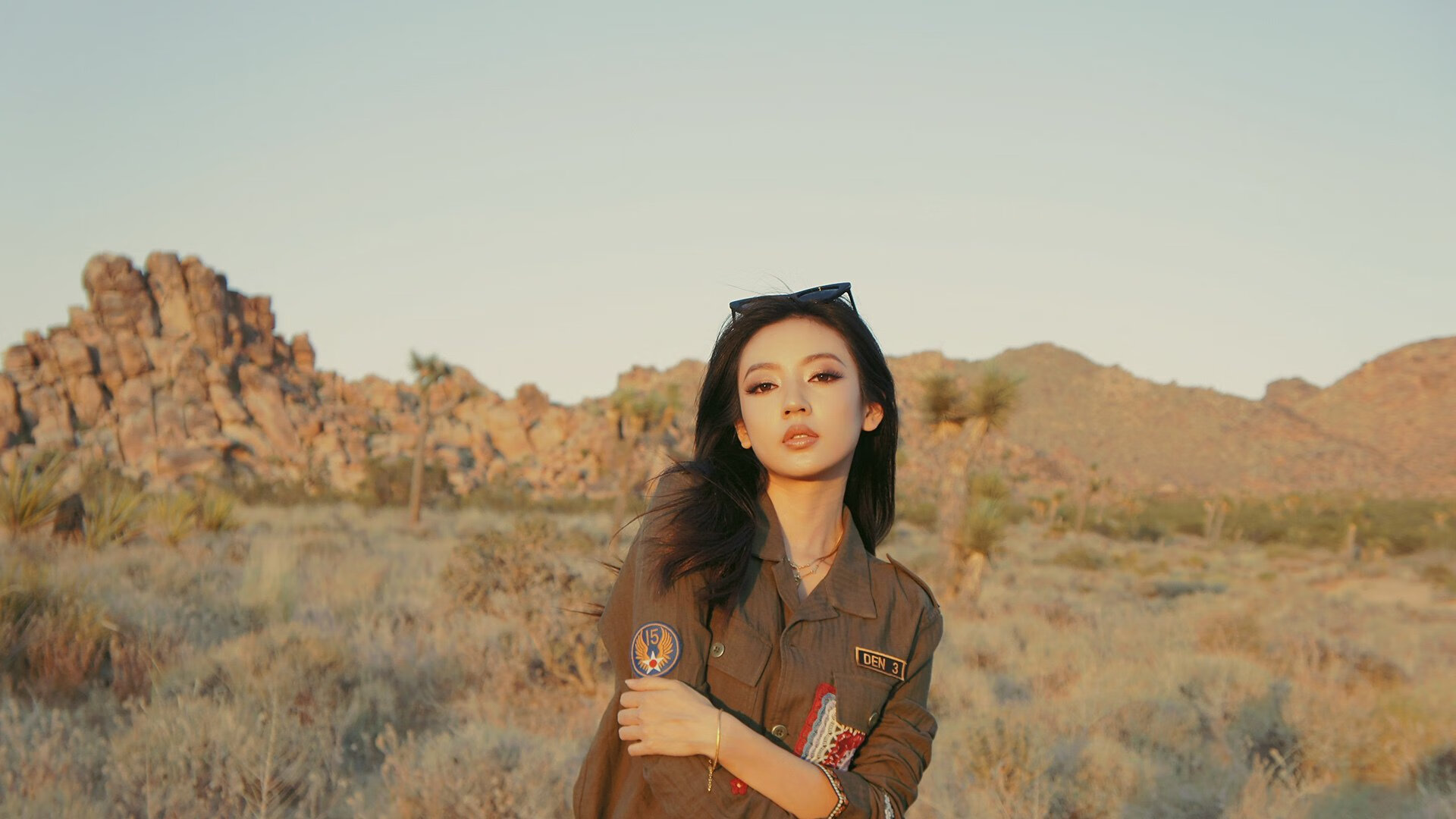 慈善赛现温情对决，莱比锡红牛攻势如潮压制南非，巴尔韦德闪耀成关键先生